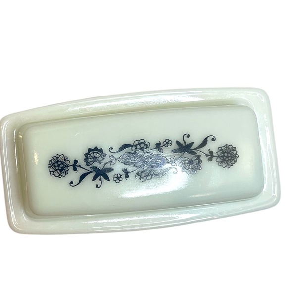 Old Town Pyrex Butter Dish - Picture 4 of 9